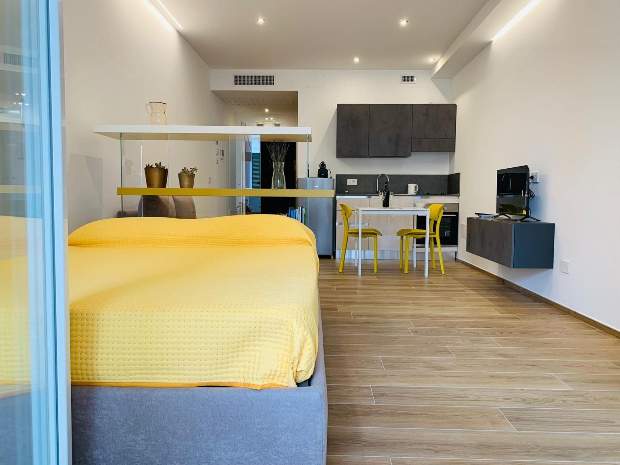 Domus13-With Private Parking Apartment Bari Ngoại thất bức ảnh