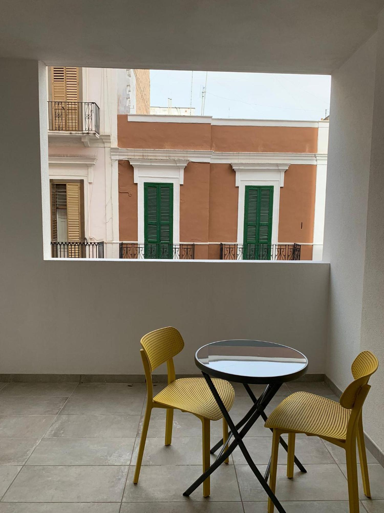 Domus13-With Private Parking Apartment Bari Ngoại thất bức ảnh
