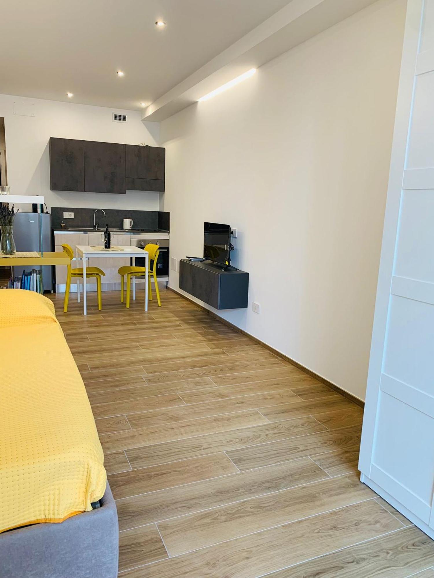 Domus13-With Private Parking Apartment Bari Ngoại thất bức ảnh