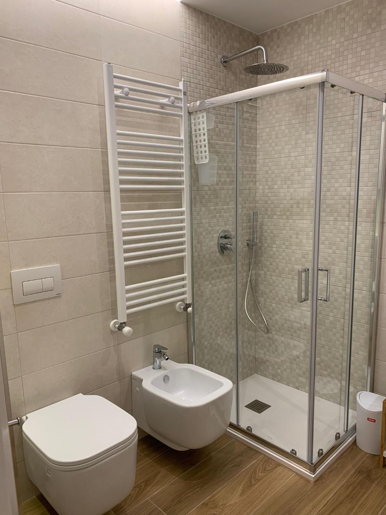 Domus13-With Private Parking Apartment Bari Ngoại thất bức ảnh